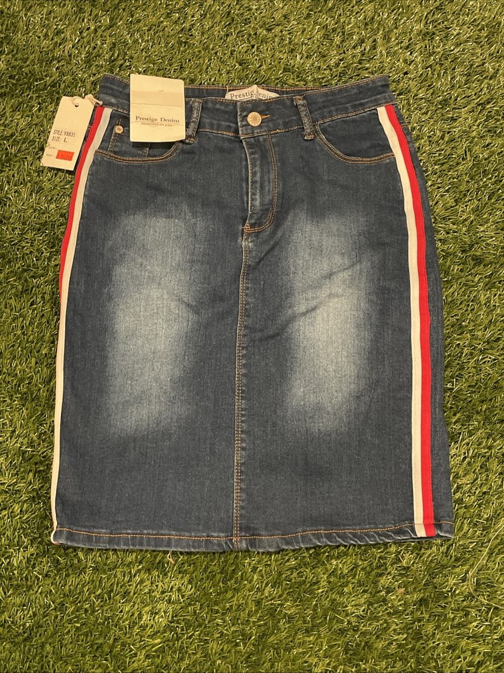 NWT Prestige Denim Blue Jean Skirt with Red Accents Women’s Size L